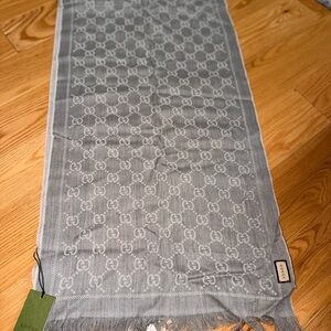 Gucci Gray GG Jacquard Scarf